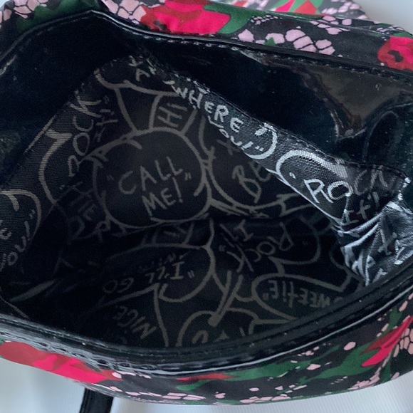 Betsy Johnson cross body - Picture 6 of 7